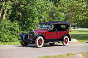 Pierce-Arrow Model 33 Seven-Passenger Phaeton (1924) - angeboten als Lot 182 an der RM/Sotheby's Versteigerung in Hershey am 11./12. Oktober 2018