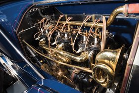 Pierce-Arrow Model 48-B-1 Five-Passenger Touring (1913) - offered as lot 150 by RM/Sotheby's in Arizona on January 28/29, 2016