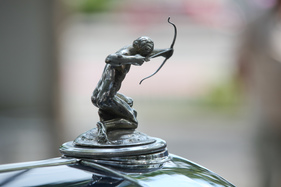 Pierce Arrow Modell 42 (1931) - der Bogenschütze als Kühlerfigur - am ZCCA 2016