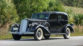 Pierce-Arrow Salon Twelve Brunn Metropolitan Town Brougham (1936) - als Lot 162 an der Broad Arrow Amelia Island Auction 2025