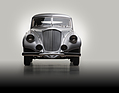 Bild: Pierce-Arrow Silver Arrow (1933) - als Lot 214 angeboten an der RM/Sotheby's Versteigerung "Driven by Disruption" in New York am 10. Dezember 2015
