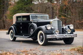 Pierce-Arrow Twelve Convertible Sedan by LeBaron (1933) - als Lot 146 an der RM/Sotheby's Amelia Island Versteigerung am 10. März 2018