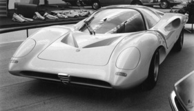 Pininfarina Alfa Romeo 33 Prototipo Speziale (1969) - hier an einer Ausstellung