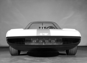 Pininfarina Alfa Romeo 33 Spyder Prototipo Speciale (1971) - aus dieser Perspektive sieht er fast aus wie ein Raumschiff von einem anderen Stern