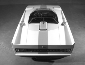 Pininfarina Alfa Romeo 33 Spyder Prototipo Speciale (1971) - kantig und kellformig kommt er daher
