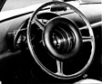 Pininfarina Sigma (1964) - Polsteriung des Lenkrads sollen nebst Teleskop-Lenksäule zu mehr Insassenschutz führen - Genfer Automobilsalon 1964