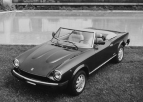 Pininfarina Spidereuropa (1985) – das Modell 1985, wie es auf dem Pariser Salon 1984 vorgestellt wurde