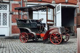 Pipe Serie E 15CV Four-Cylinder Rear-Entrance Tonneau (1904) - als Lot 271 angeboten an der Bonhams Les Grandes Marques du Monde au Grand Palais Paris Versteigerung am 3. Februar 2022