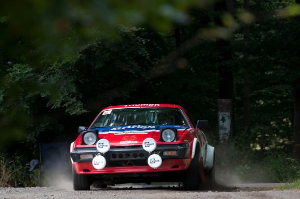 Platz 1 im Zuschauer Voting: Triumph TR7 V8 Gruppe 4 (1980) in der Gruppe «40 Jahre Rallyeweltmeisterschaft» am Eifel Rallye Festival 2013