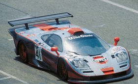 Platz 2 bei den 24 Stunden von Le Mans 1997: der #41 McLaren F1 GTR (Gulf Team Davidoff) mit Jean Marc Gounon - Pierre Henri Raphanel - Anders Olofsson