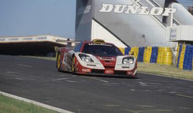 Platz 4 bei den 24 Stunden von Le Mans 1998: der #40 McLaren F1 GTR mit Steve O’Rourke -Tim Sugden - Bill Auberlen