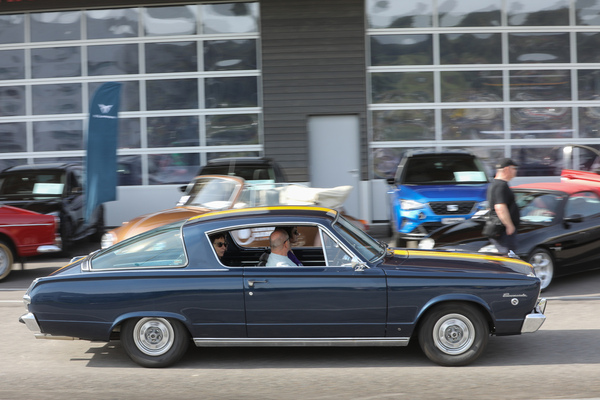 Plymouth Barracuda (1965) - bei der Suche nach einem Plätzchen - 6. Lägern Classic 2023