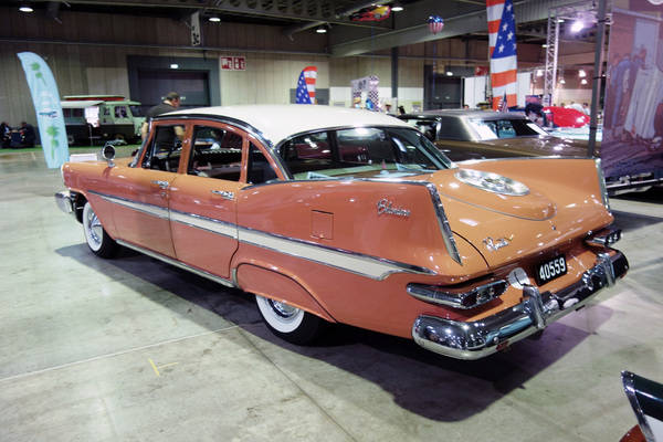 Bild Plymouth Belvedere aus den USA (Autojumble Luxemburg-Stadt 2018)