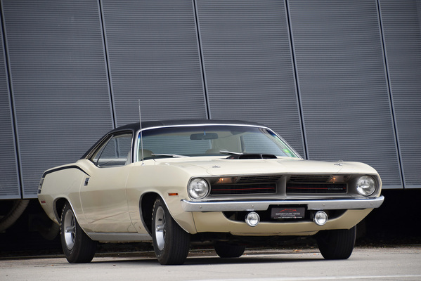 Bild: Plymouth `Cuda 440 Six-Pack (1970) - als Lot 119 an der Versteigerung der Oldtimer Galerie in Gstaad am 29. Dezember 2019