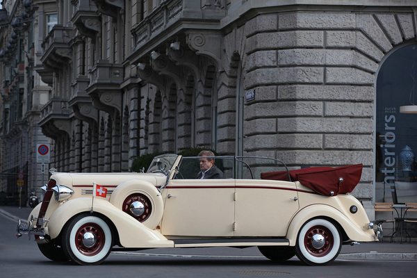 Bild Plymouth Deluxe PJ Cabriolet Tüscher (1935) - als Lot 33 an der Versteigerung der Oldtimer Galerie auf dem Dolder am 16. Juni 2018