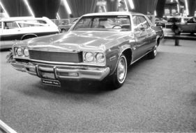 Plymouth Fury Gran Sedan - typischer grosser amerikanischer Wagen - am Genfer Automobilsalon 1974