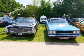 Plymouth trifft Cadillac – Bockhorner Oldtimermarkt 2025