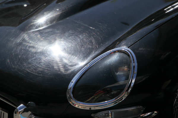 Polier-Patina auf einem Jaguar E-Type - Oldtimer in Obwalden (O-iO) 2019