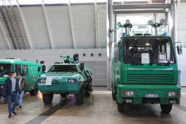 Polizeifahrzeuge in eindrücklicher Grösse - 24. Retro Classics Stuttgart 2025