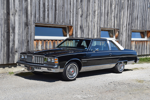 Pontiac Bonneville 2-Door Coupe (1979) - als Lot 41 an der Versteigerung der Oldtimer Galerie Toffen am 20. Oktoberl 2018