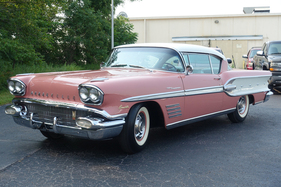 Pontiac Bonneville Sport Coupe (1958) - Angeboten als Lot Nr. 6144 bei der 2021er Auburn-Fall-Auktion von RM Sotheby's