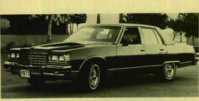 Pontiac Catalina - Bonneville – 3,8-Liter-V6-Motor – 105 HP (netto) – 1 Doppelvergaser – Nur für Catalina lieferbar (1977)