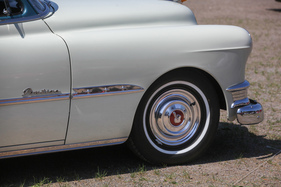 Pontiac Chieftain (1951) - eindeutig beschriftet - Oldtimer Sunday Morning Mai 2022 (1951)