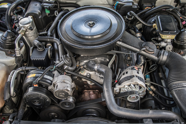 Pontiac Firebird (1994) - Angetrieben wird der Firebird von einem 5 L V8-Motor mit 127 kW Leistung (ca. 170 PS)