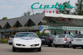 Pontiac Firebird (1994) - Die Szene könnte sich auch in den USA abspielen... Pontiac Firebird (1994) - Die Szene könnte sich auch in den USA abspielen...