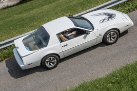Pontiac Firebird (1994) aus der Vogelperspektive