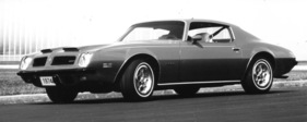 Pontiac Firebird Formula 400 (1974) - technisch eng mit dem Chevrolet Camaro verwandt