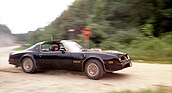 Pontiac Firebird Trans Am (1977) - im Film "Smokey and the Bandit"