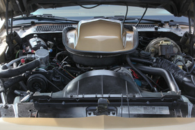 Pontiac Firebird Trans Am (1978) - unter der Hutze thront der Holley-Doppelvergaser