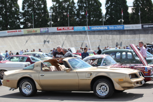 Pontiac Firebird TransAm fast wie aus Smokey The Bandit - Dolder Classics Mai 2017
