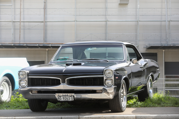 Pontiac GTO (1966) - mit den berühmten übereinanderliegenden Doppelscheinwerfern - 6. Lägern Classic 2023