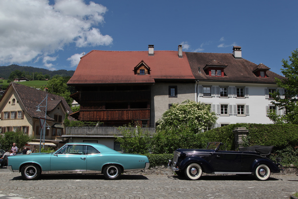 Pontiac GTO (1968) - zusammen mit einem Vorkriegs-Dodge in Sarnen - Oldtimer in Obwalden (O-iO) 2019