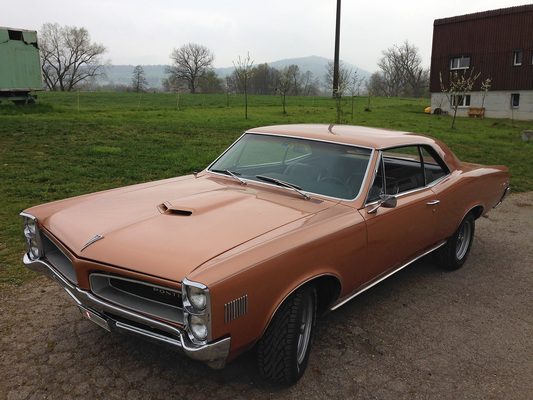 Pontiac Tempest Le Mans (1966) - angeboten an der Versteigerung der Oldtimer Galerie in Toffen am 26. April 2014