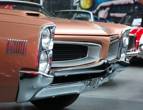 Pontiac Tempest Le Mans (1966) -das amerikanische Coupé wurde am 26. April 2014 an der Oldtimer Galerie in Toffen nur unter Vorbehalt verkauft, das heisst Verkäufer und Käufer müssen sich noch annähern, damit der Verkauf zustande kommt (1966)