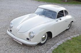 Porsche 356 1500 Pre A (1954) als Lot 329 von Dorotheum an der Classic Expo Salzburg am 17. Oktober 2015 angeboten (1954)