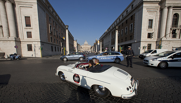Porsche 356 1500 Speedster 1955 an der Mille Miglia 2011