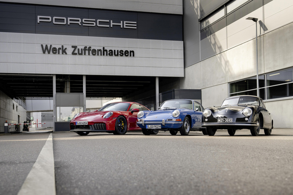 Image: Porsche 356 (1950) - in front of the factory in Zuffenhausen