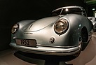 Porsche 356 (1952) - in der Ausstellung "PS:. Ich liebe Dich. Sportwagen-Design der 1950er - 1970er Jahre"