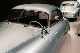 Porsche 356 (1952) - in der Ausstellung "PS:. Ich liebe Dich. Sportwagen-Design der 1950er - 1970er Jahre"