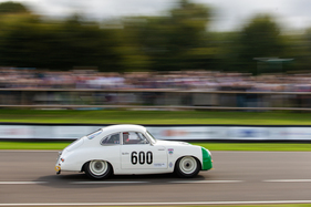Porsche 356 (1953) - im Rennen um die Fordwater Trophy - Goodwood Revival 2018