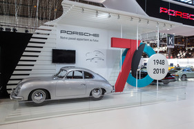 Bild Porsche 356 (1954) - 70 Jahre Porsche - Rétromobile Paris 2018