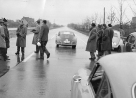 Höchstgeschwindigkeitsmessungen im Jahre 1958 auf der deutschen Autobahn