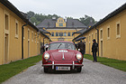 Porsche 356 (1964) - am Start in der Tourenwagenklasse  - Gaisbergrennen 2013 - Wagenabnahme in Schloss Hellbrunn