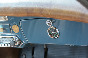 Porsche 356 A 1600 Super (1957) - die Uhr ist im Handschuhfach eingebaut