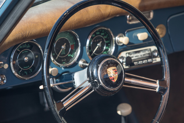 Porsche 356 A 1600 Super (1957) - ein Lederlenkrad gab es damals noch nicht