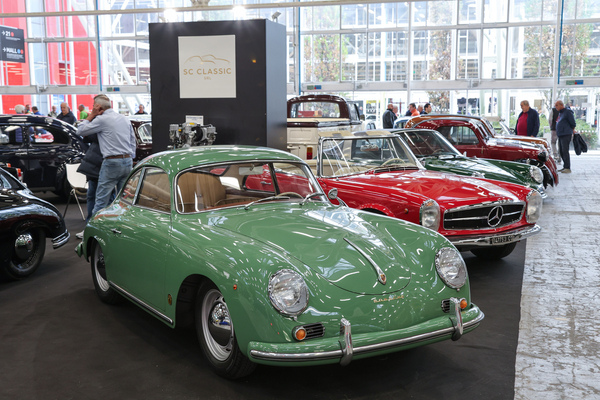 Porsche 356 A (1958) - bei SC Classic neben einer Pagode - 42. Auto e Moto d'Epoca 2025
